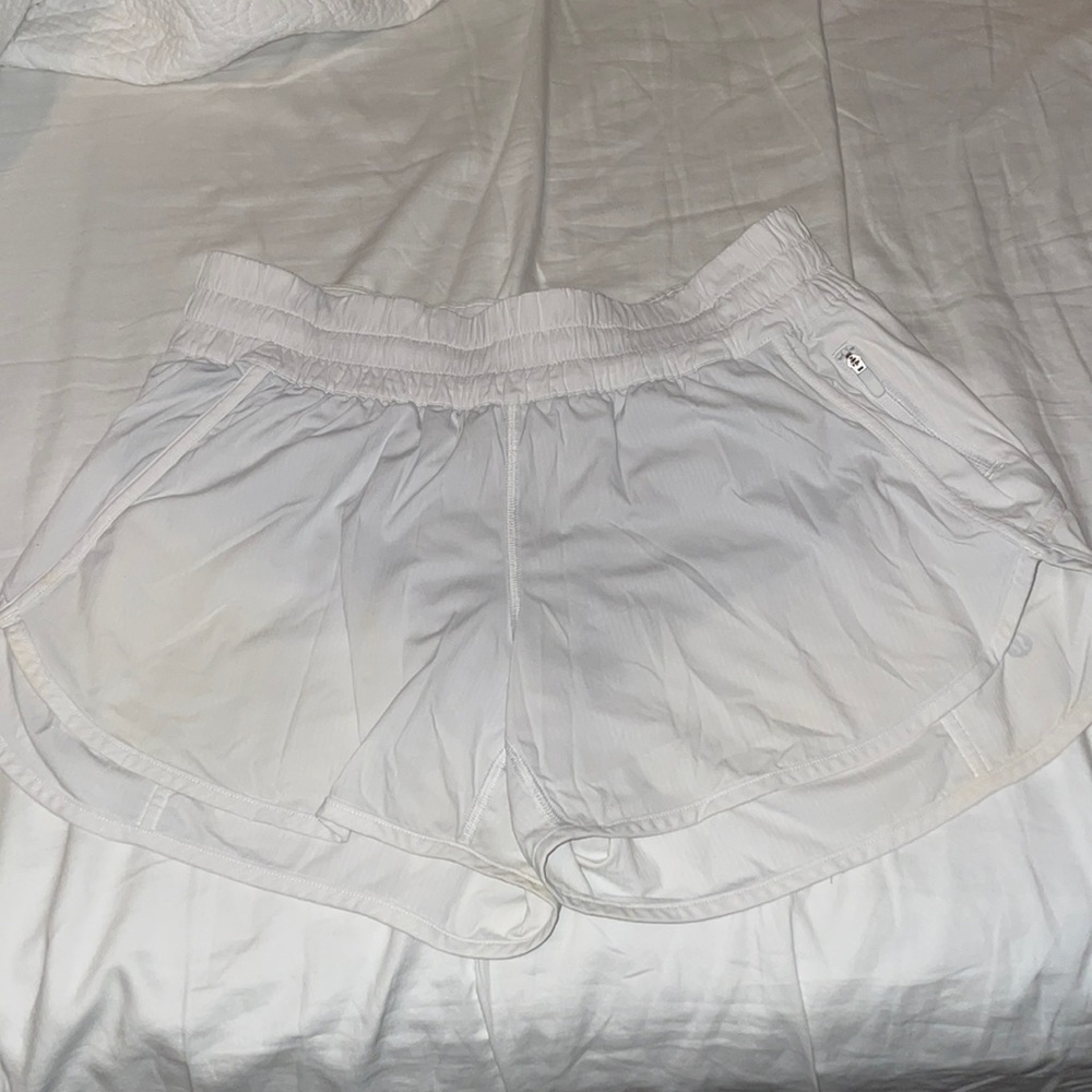 Lululemon Size 10 White Tracker Short